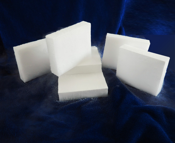干冰誤食應(yīng)急處理指南：冷靜應(yīng)對(duì)，科學(xué)施救